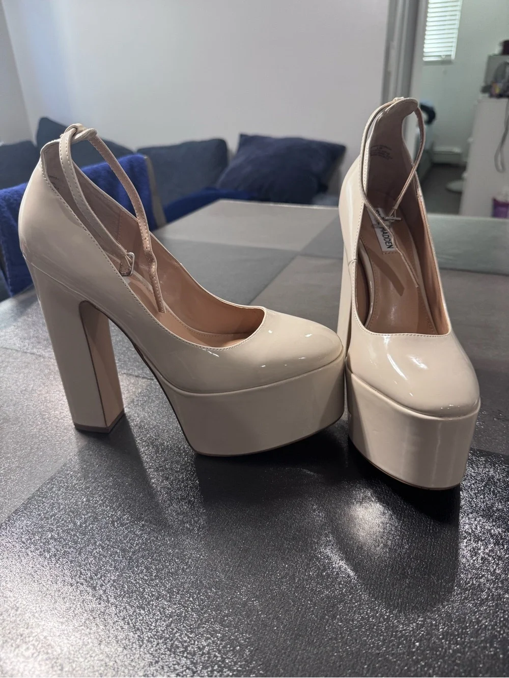 STEVE MADDEN Women's Skyrise Pumps